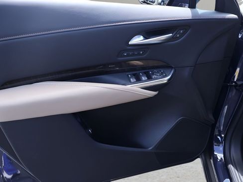 Certified 2024 Cadillac XT4 Premium Luxury image 9