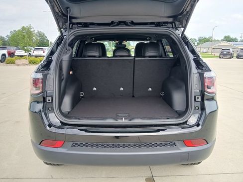 New 2026 Jeep Compass Latitude AWD/4WD image 21