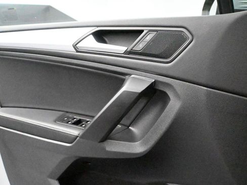 Used 2023 Volkswagen Tiguan S image 7