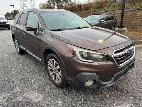 Used 2019 Subaru Outback 3.6R Touring w/ Popular Package #3A image 3