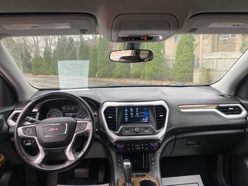 Used 2019 GMC Acadia SLE image 19