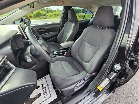 Used 2021 Toyota Corolla LE image 17
