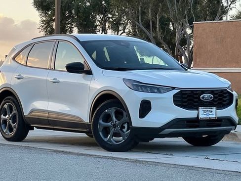 New 2025 Ford Escape ST-Line w/ Equipment Group 301A image 2
