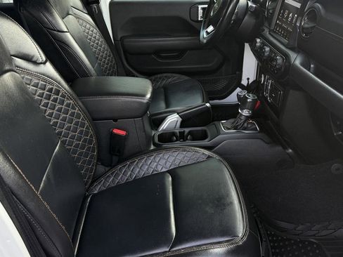 Used 2021 Jeep Wrangler Unlimited Sahara AWD/4WD image 41
