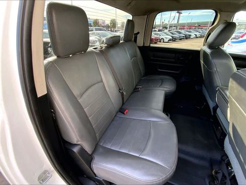 Used 2017 RAM 3500 Tradesman image 19