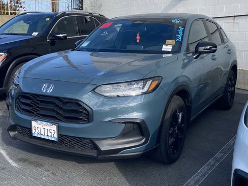 Used 2025 Honda HR-V Sport image 2