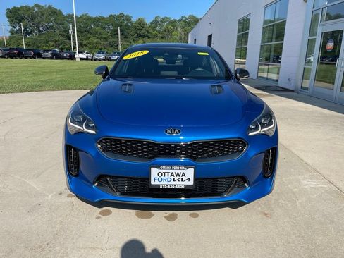 Used 2018 Kia Stinger GT1 AWD/4WD image 3