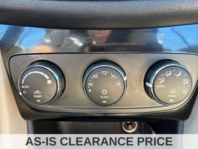 Used 2011 Chrysler 200 Touring w/ Cold Weather Group FWD image 32