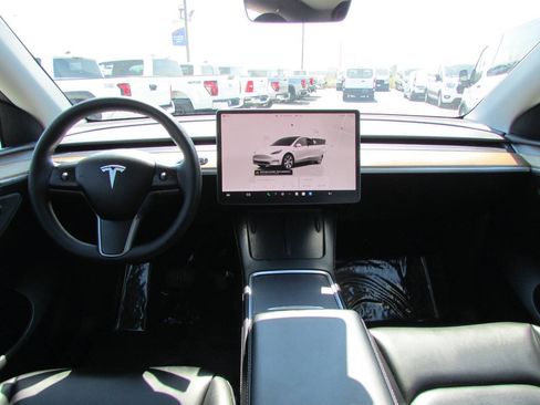 Used 2023 Tesla Model Y Long Range AWD/4WD image 20