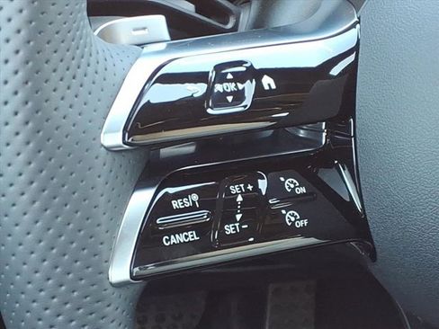 New 2026 Mercedes-Benz GLC 300 GLC 300 image 9