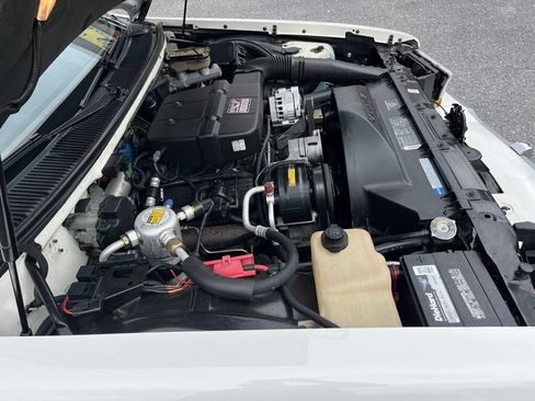 Used 1992 Buick Roadmaster Sedan RWD image 78