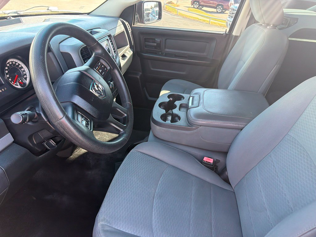 Used 2015 RAM 1500 Express RWD image 23