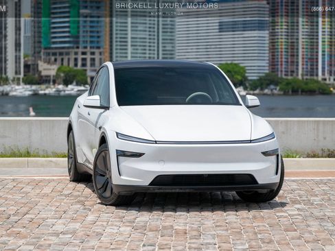 Used 2026 Tesla Model Y Long Range AWD/4WD image 2