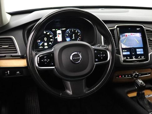 Used 2021 Volvo XC90 T6 Momentum AWD/4WD image 18