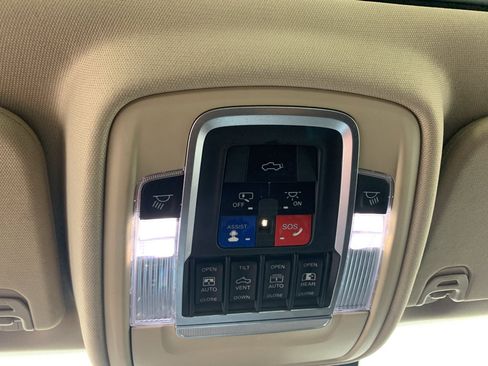 Used 2021 RAM 1500 Laramie AWD/4WD image 26