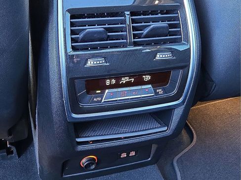 Used 2023 BMW X7 xDrive40i image 17