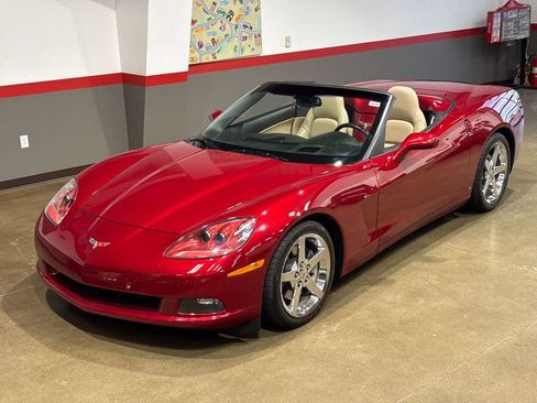 Used 2008 Chevrolet Corvette Convertible w/ Preferred Equipment Group RWD image 13