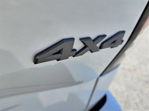 New 2026 Nissan Frontier SV w/ All-Weather Content Package image 9