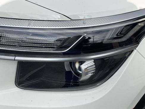 Used 2023 Kia Seltos S w/ Navigation Package image 10