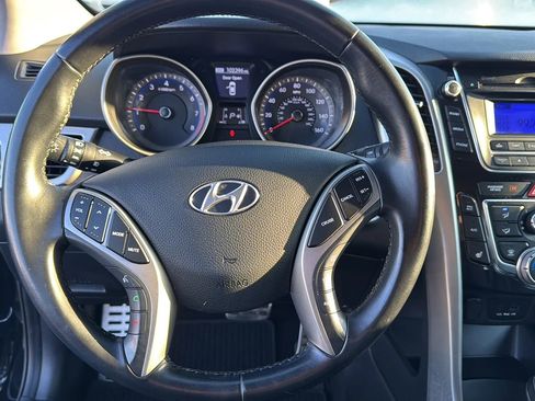 Used 2014 Hyundai Elantra GT w/ Option Group 02 image 9