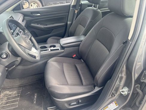 Used 2025 Nissan Altima 2.5 SV FWD image 20