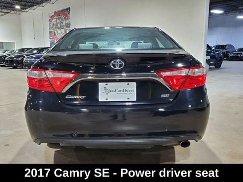 Used 2017 Toyota Camry SE FWD image 10