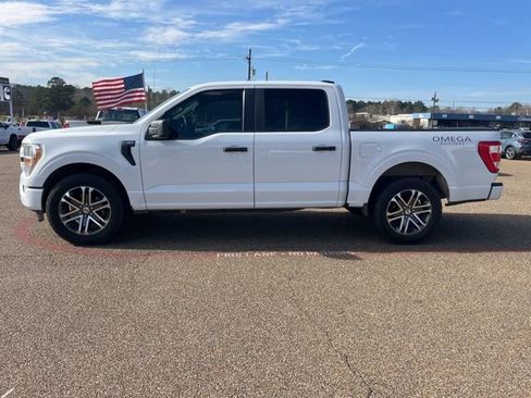 Used 2021 Ford F150 XL w/ STX Appearance Package image 4