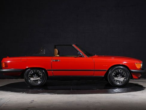 Used 1988 Mercedes-Benz 560 SL 560 SL image 23