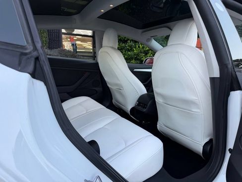 Used 2021 Tesla Model 3 Standard Range Plus RWD image 38