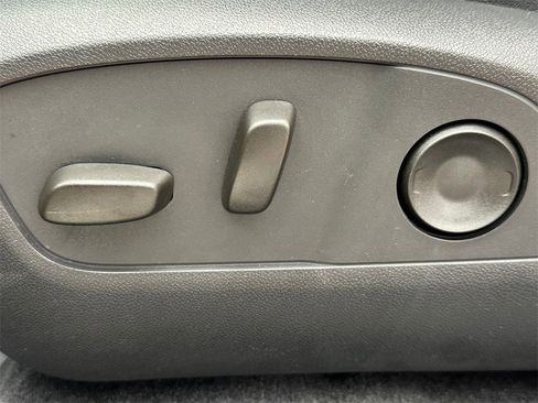 New 2026 Chevrolet Equinox EV LT image 22