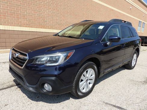 Used 2018 Subaru Outback 2.5i Premium AWD/4WD image 6