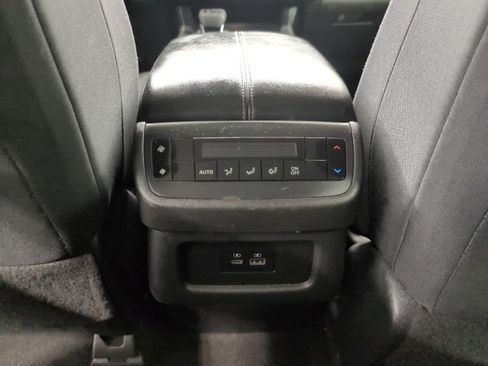 Used 2022 Nissan Pathfinder SV AWD/4WD image 22