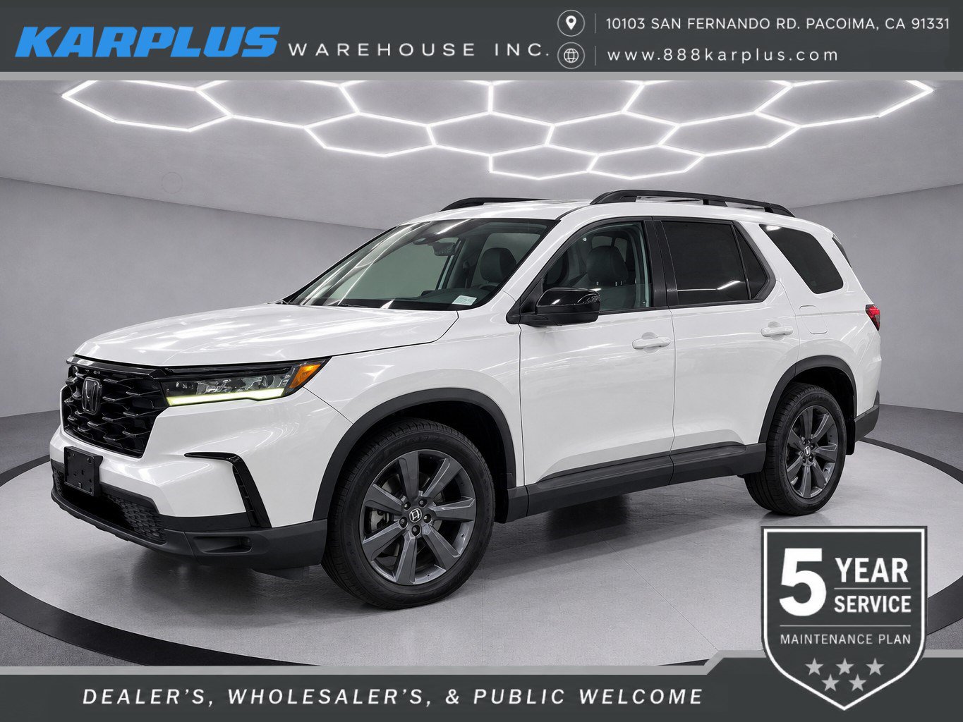 Used 2025 Honda Pilot Sport image 1