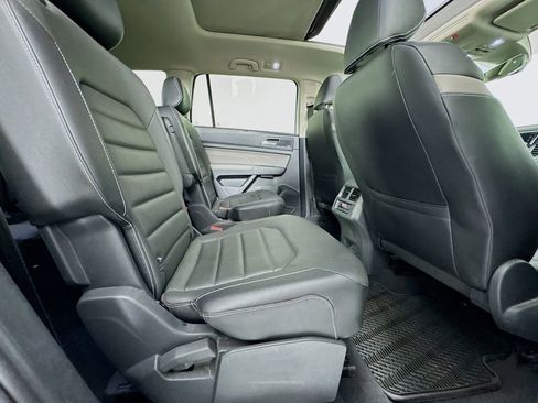 Used 2021 Volkswagen Atlas SEL Premium image 35