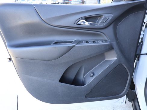 Used 2022 Chevrolet Equinox LT image 35