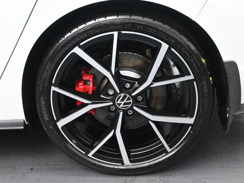 Used 2024 Volkswagen GTI SE w/ SE Leather Seats Package image 23