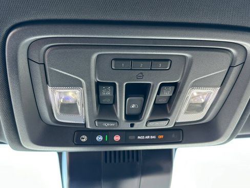 Used 2024 GMC Sierra 2500 AT4 w/ AT4 Premium Plus Package AWD/4WD image 23