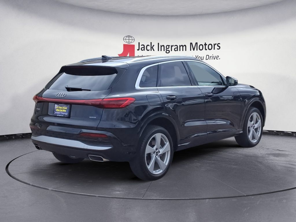 Used 2025 Audi Q5 Premium Plus w/ Premium Plus AWD/4WD image 5