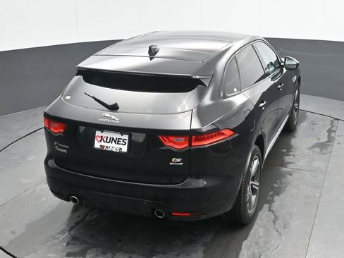 Used 2020 Jaguar F-PACE S image 35