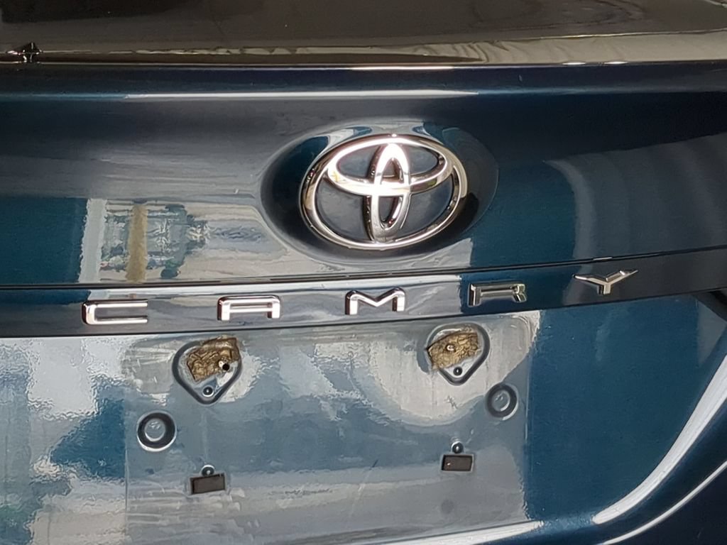 Used 2019 Toyota Camry LE FWD image 16