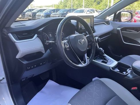 Used 2021 Toyota RAV4 XLE w/ Convenience Package AWD/4WD image 10