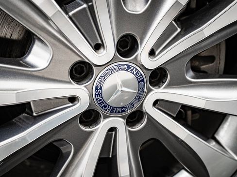 Used 2016 Mercedes-Benz GL 450 4MATIC image 8