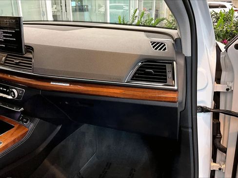 Certified 2023 Audi Q5 2.0T Premium Plus w/ Premium Plus Package image 18