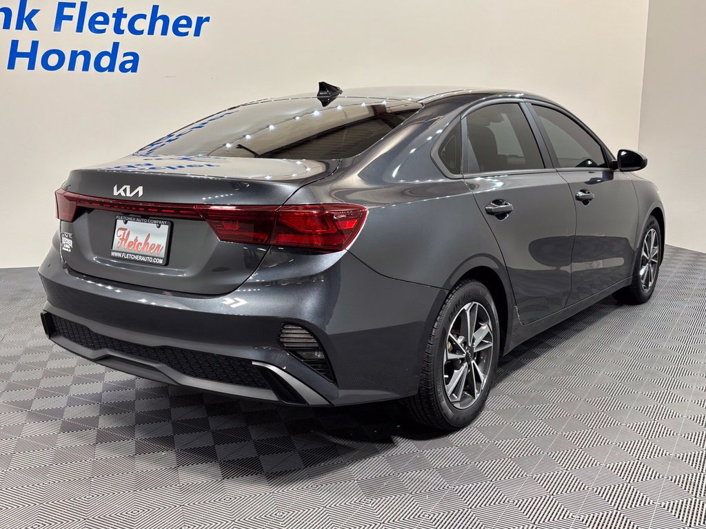 Used 2022 Kia Forte LXS FWD image 6