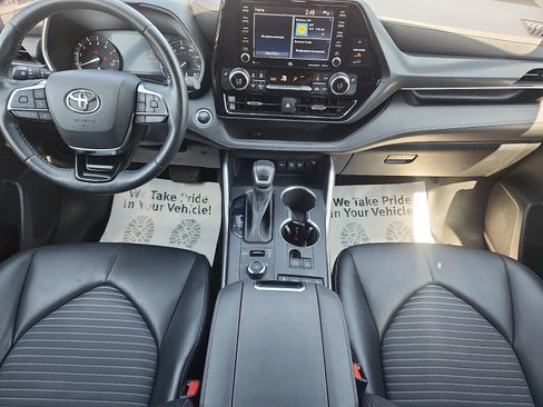 Used 2021 Toyota Highlander XSE AWD/4WD image 9