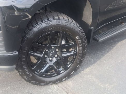 Used 2021 Chevrolet Silverado 1500 LT Trail Boss w/ Convenience Package II AWD/4WD image 32