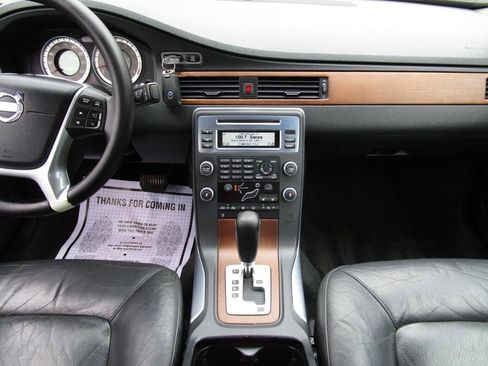 Used 2011 Volvo S80 3.2 w/ Climate Pkg image 8