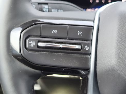 Used 2025 Chevrolet Colorado ZR2 w/ Technology Package image 18