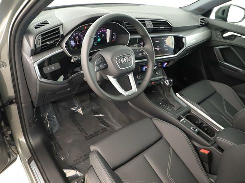 New 2025 Audi Q3 2.0T Premium image 15