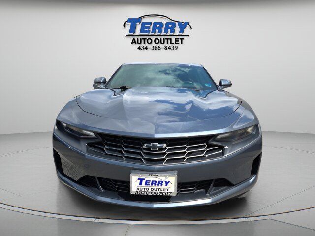 Used 2019 Chevrolet Camaro LT w/ Technology Package RWD image 3